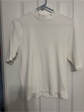 Women’s Old Navy White Ribbed Short-Sleeve Mock Neck Shirt